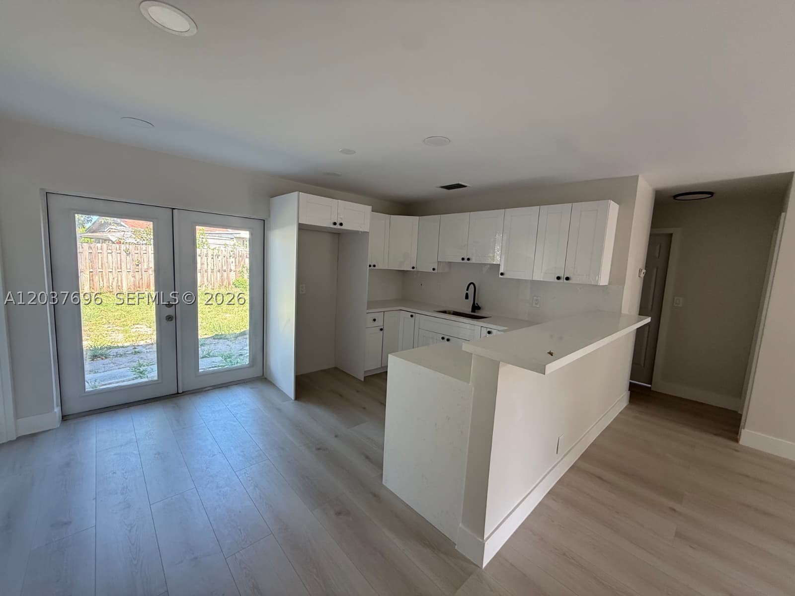 1700 SW 69th Ter