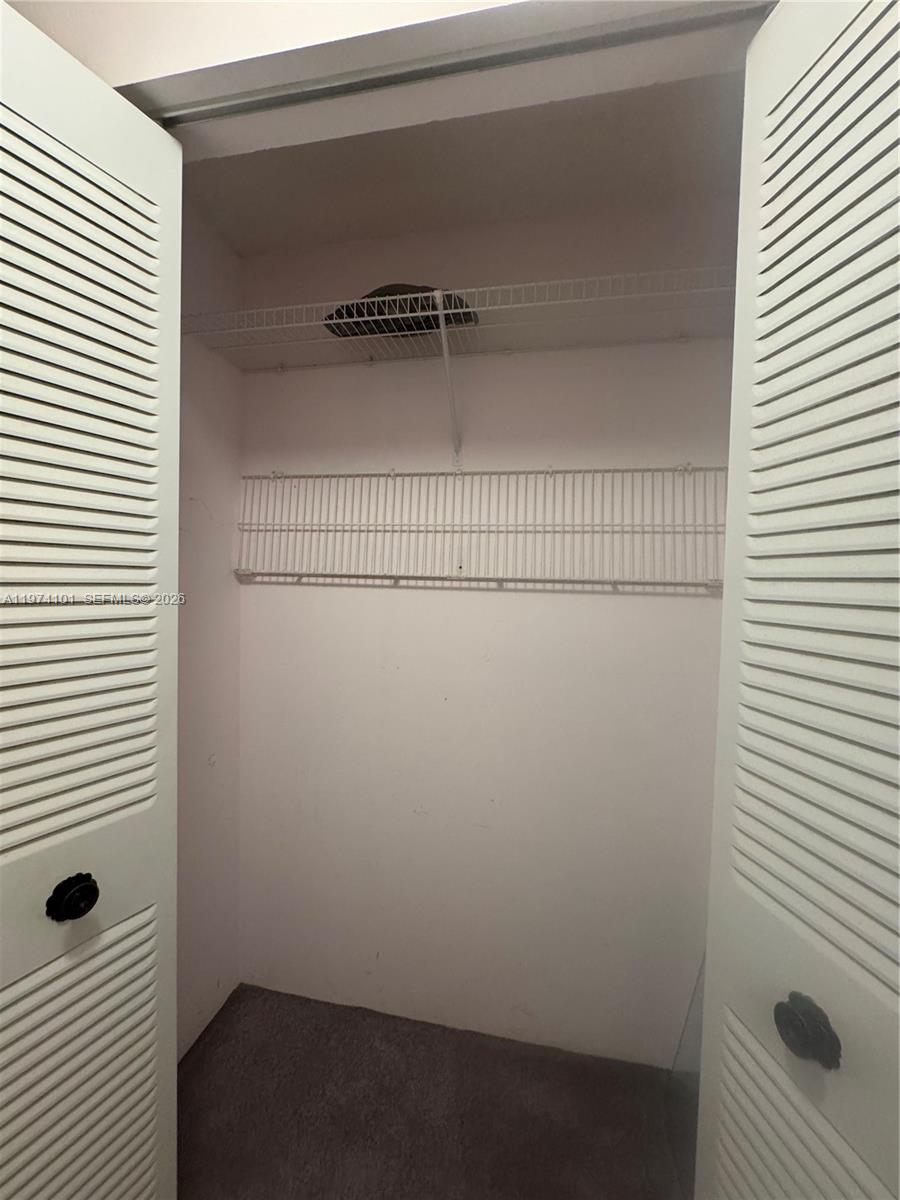 MEADOWBROOK LAKES VIEW CO - Residential Lease