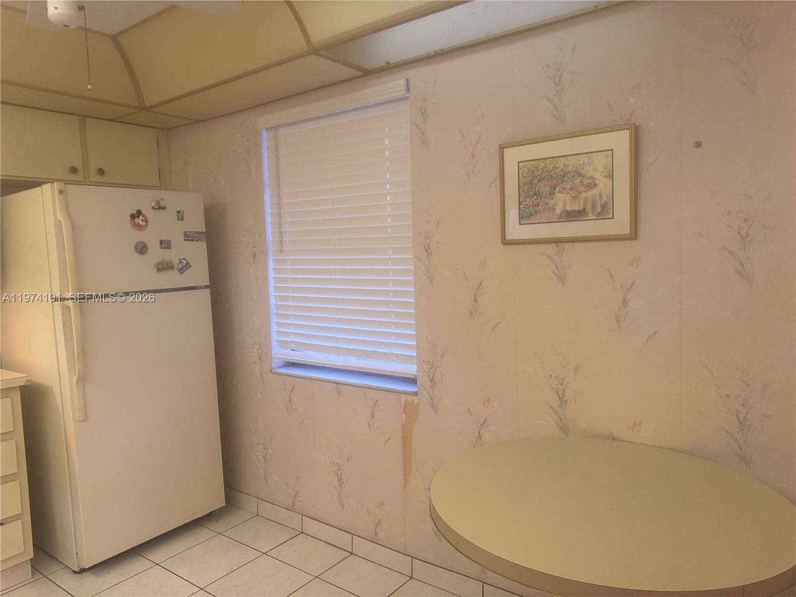 MEADOWBROOK LAKES VIEW CO - Residential Lease