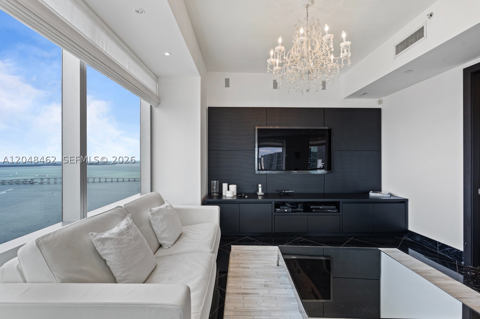 1425 Brickell Ave 42E