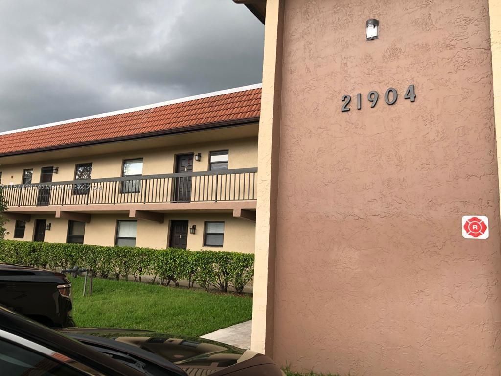 Photo of 21904 Lake Forest Cir #103, Boca Raton, FL 33433 (MLS # A11544137)