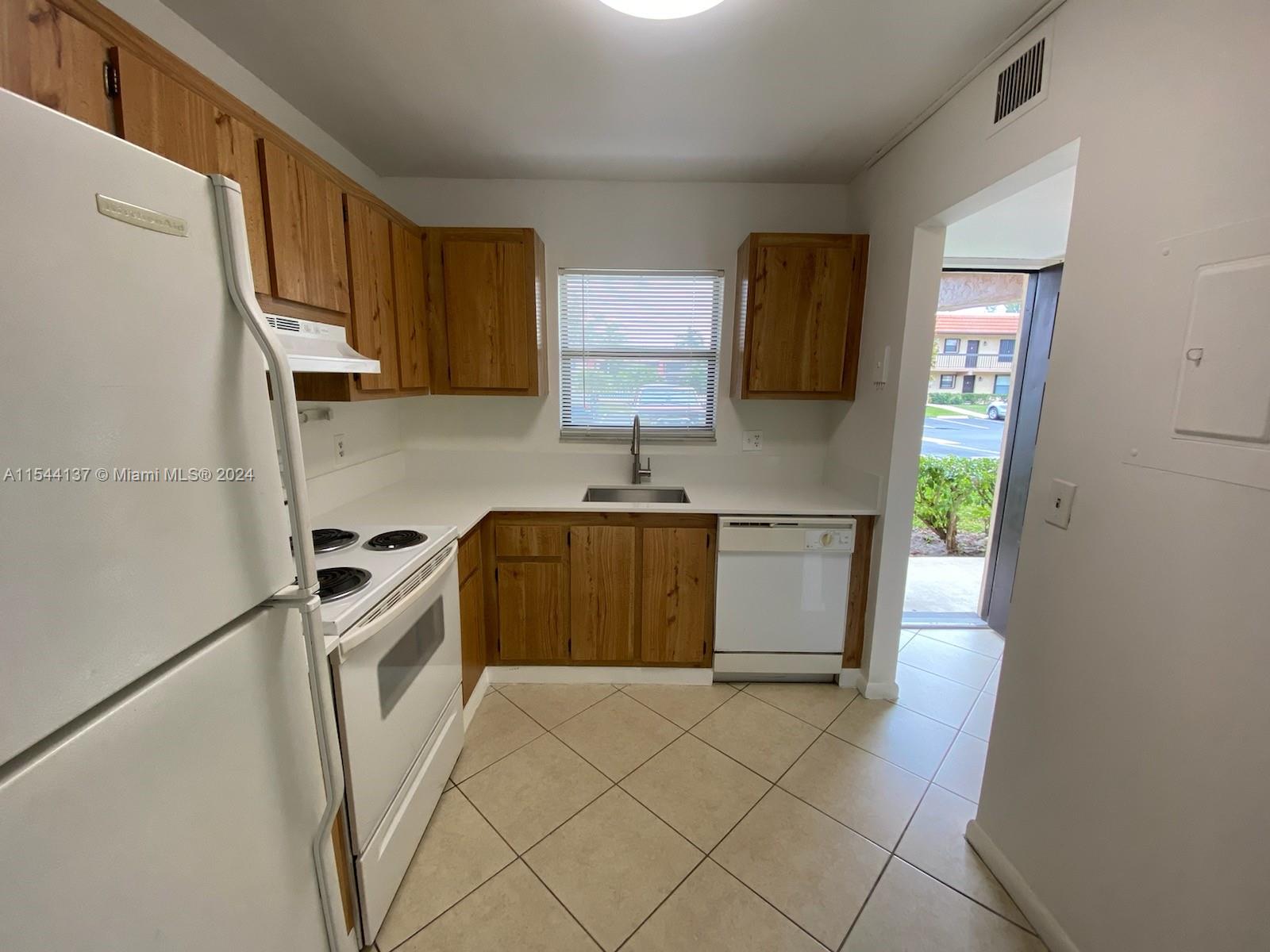 WOODS AT BOCA DEL MAR CON - Residential Lease
