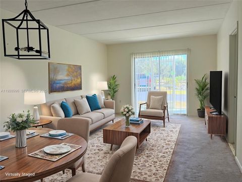 649 S Tamiami Trail 112 Venice FL 34285