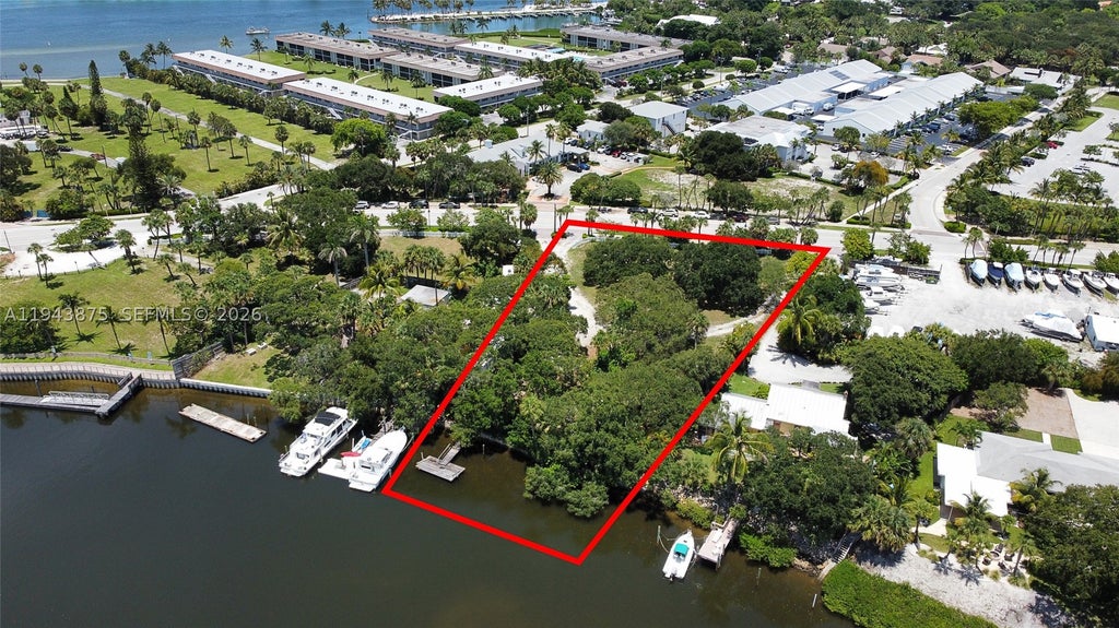 Photo of 18011 N Highway A1A, Jupiter, FL 33477 (MLS # A11943875)