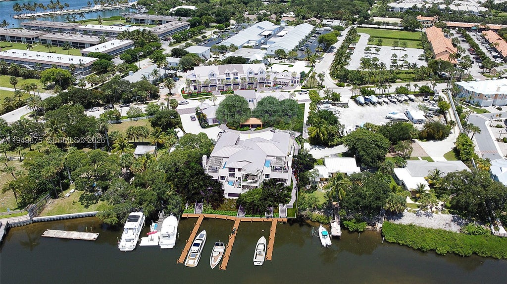 Photo of 18011 N Highway A1A, Jupiter, FL 33477 (MLS # A11943875)