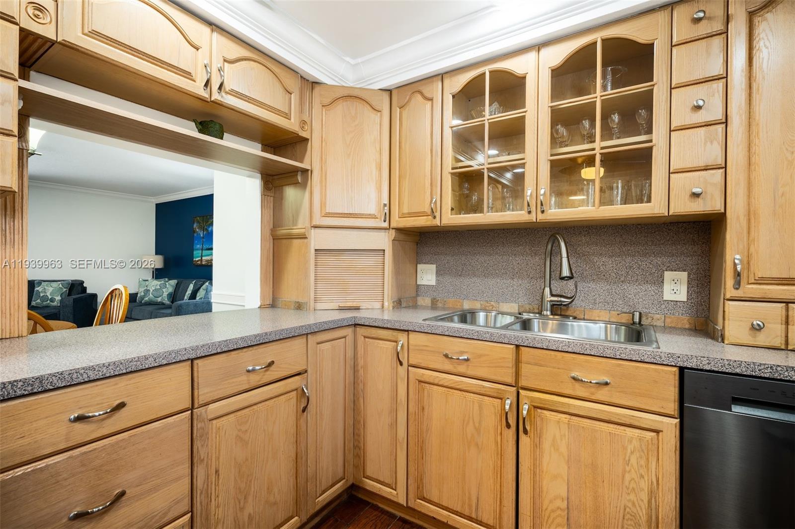 NOVA GARDENS CONDO - Residential