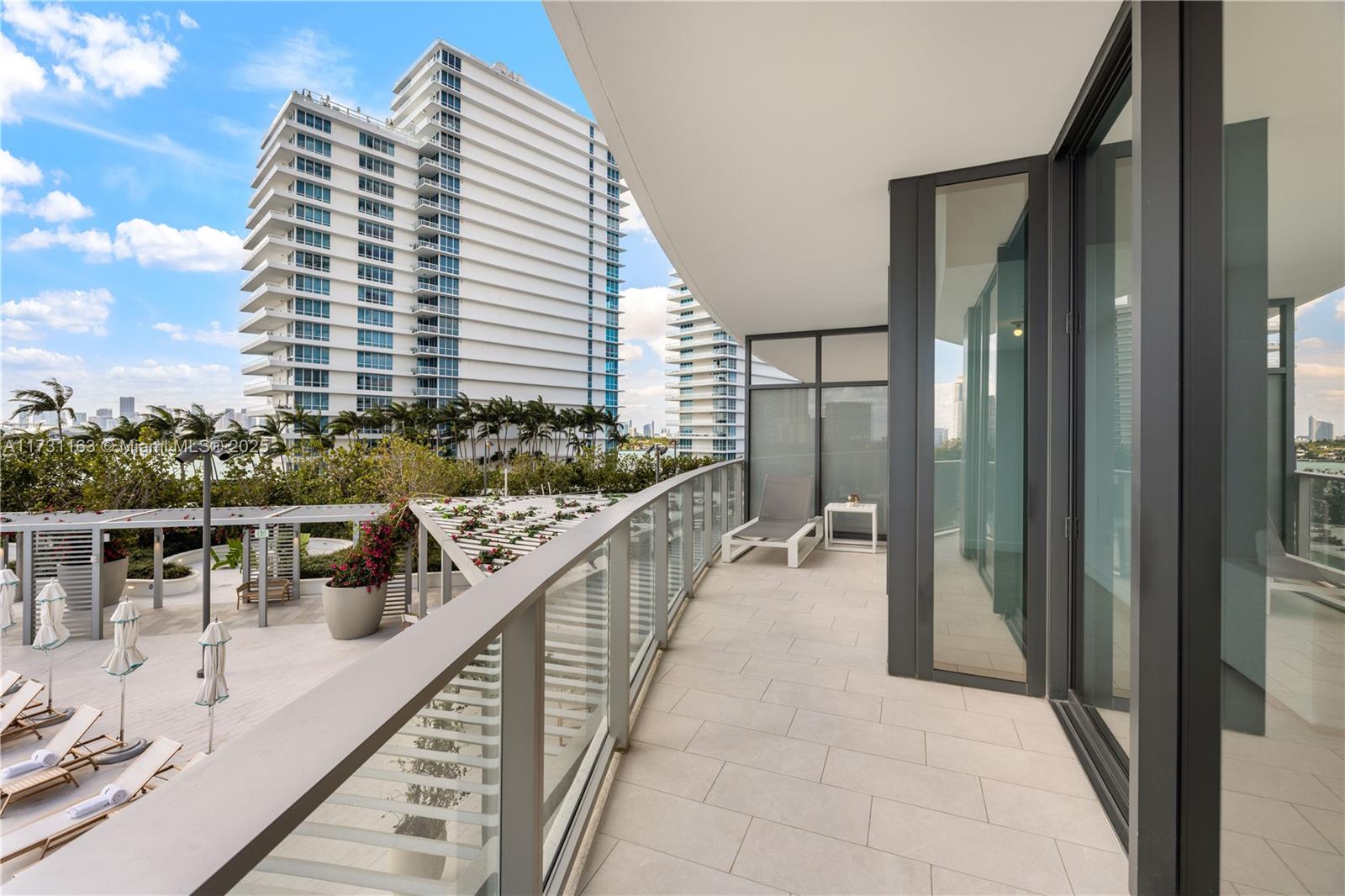 FIVE PARK - Residential