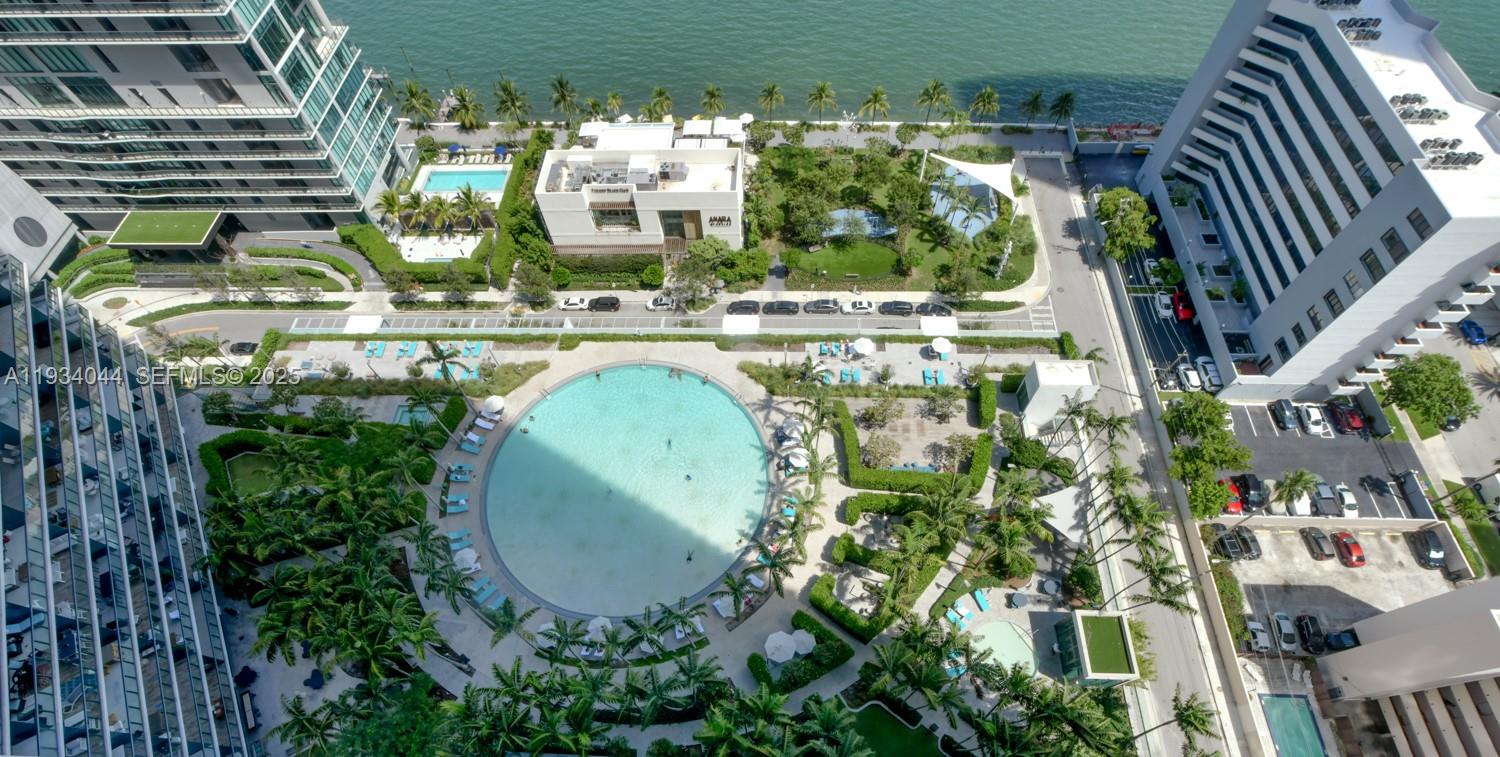 GRAN PARAISO CONDO - Residential