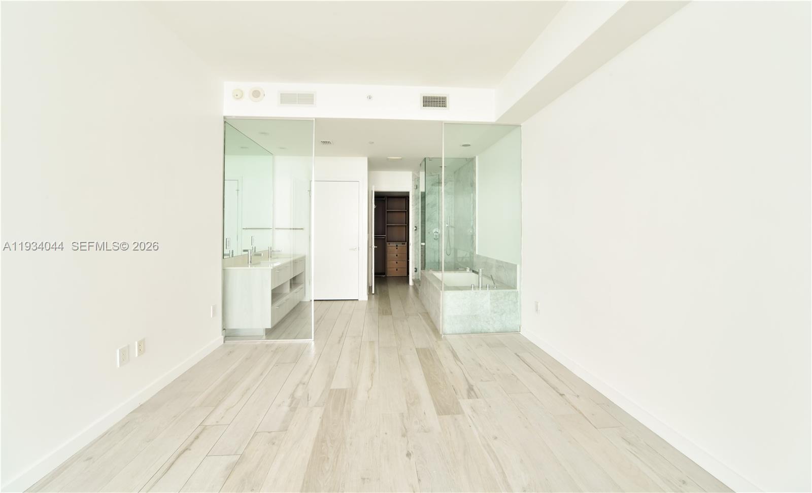 GRAN PARAISO CONDO - Residential