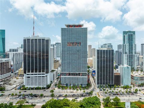 50 Biscayne Blvd 3106 Miami FL 33132