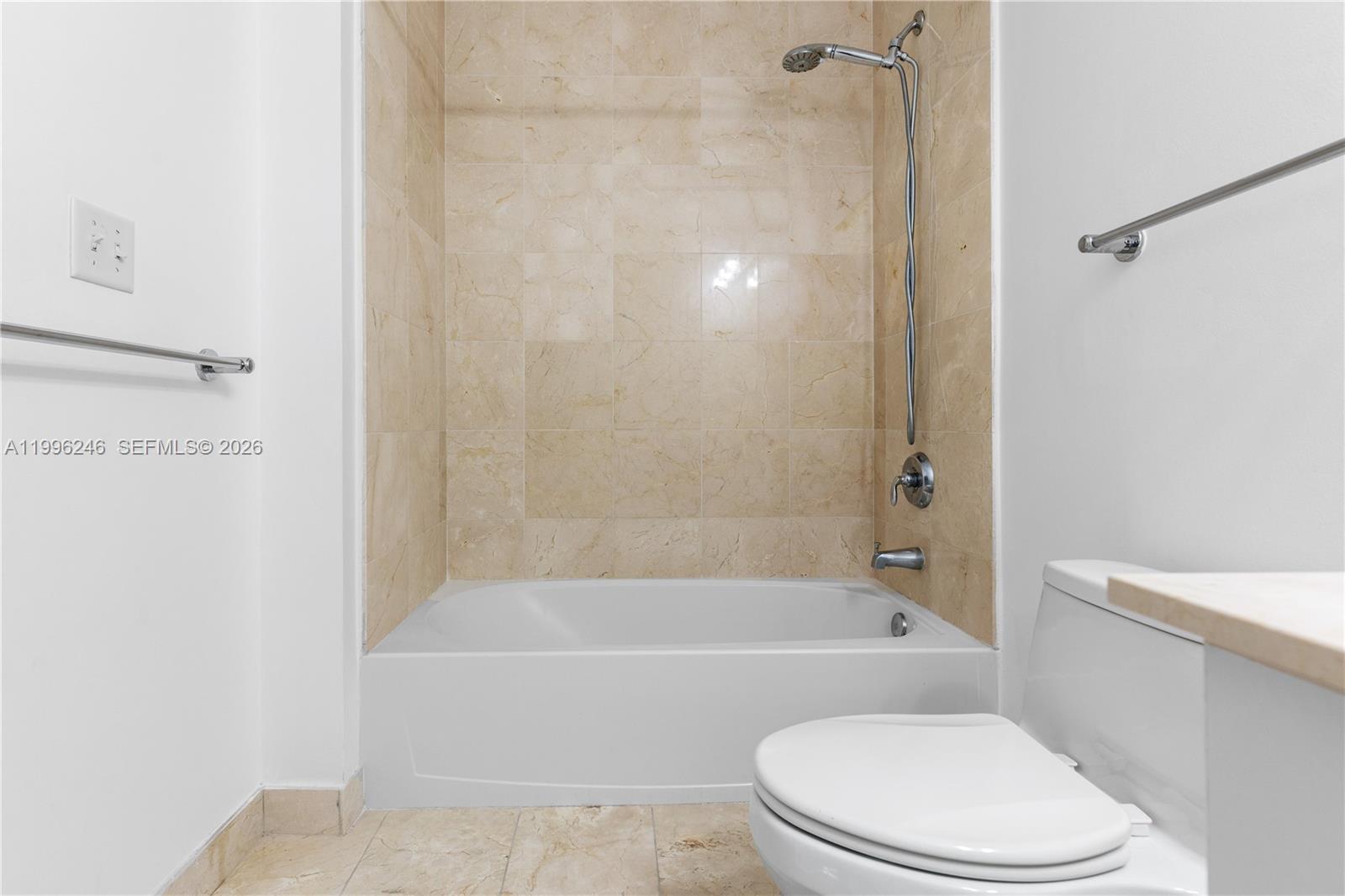 THE ATRIUM AT AVENTURA CO - Residential