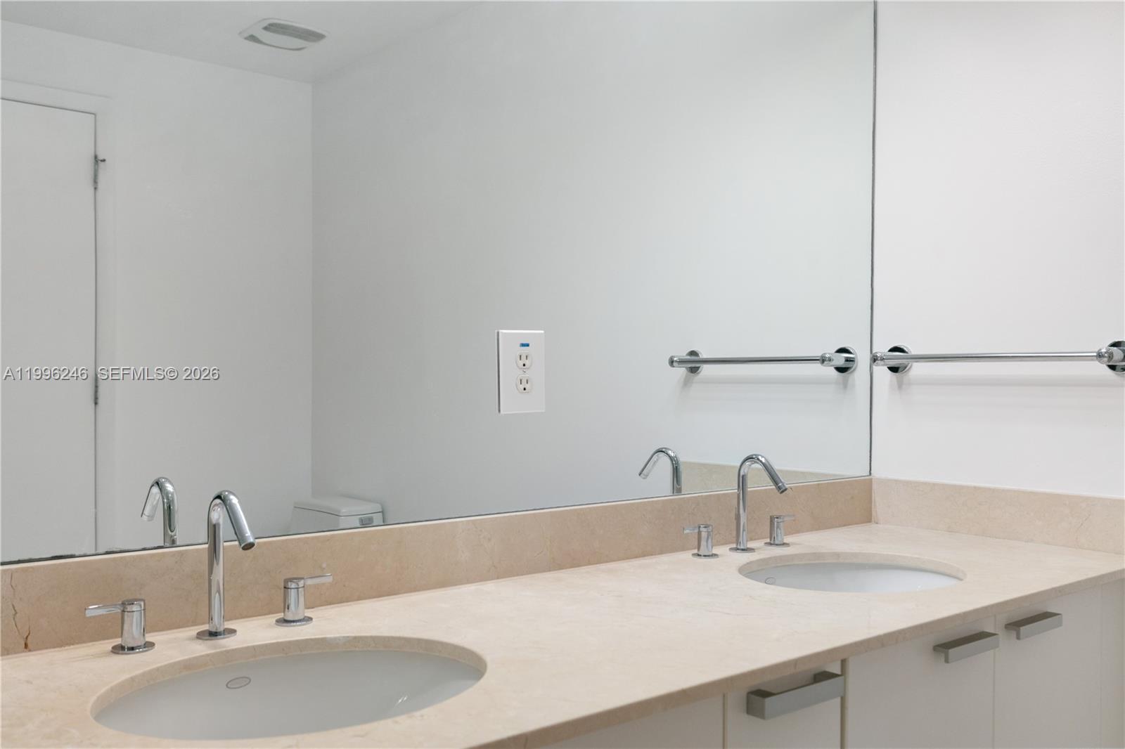 THE ATRIUM AT AVENTURA CO - Residential