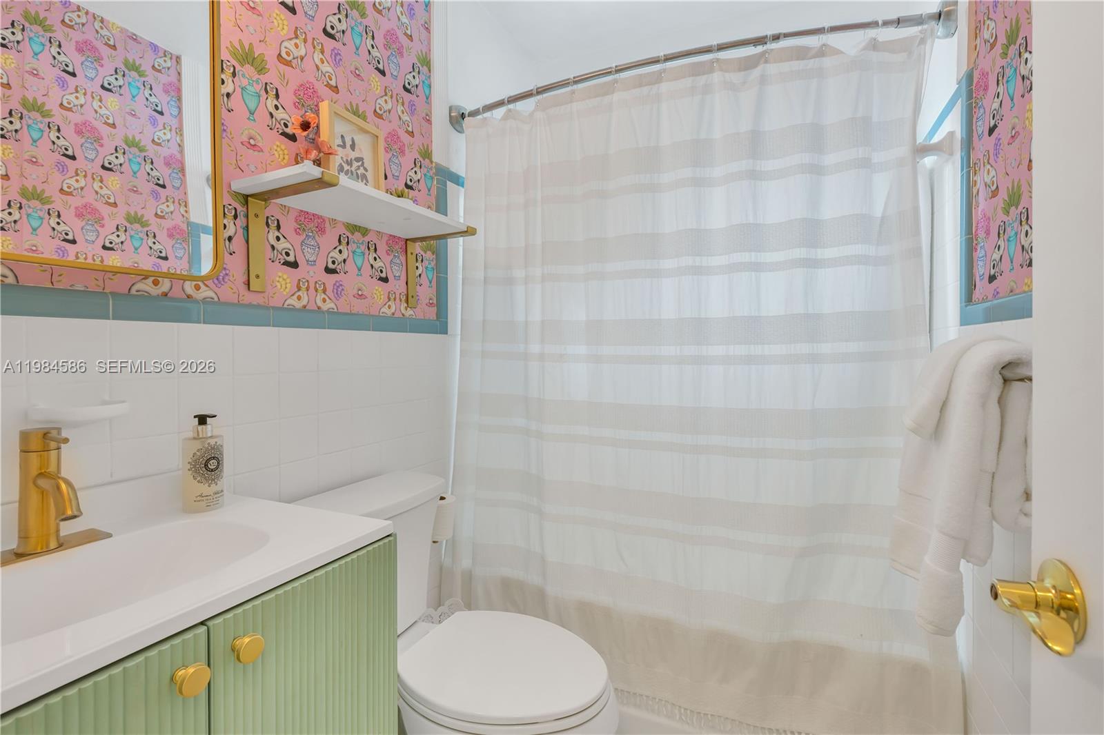 SUNSET TRAILS - Residential