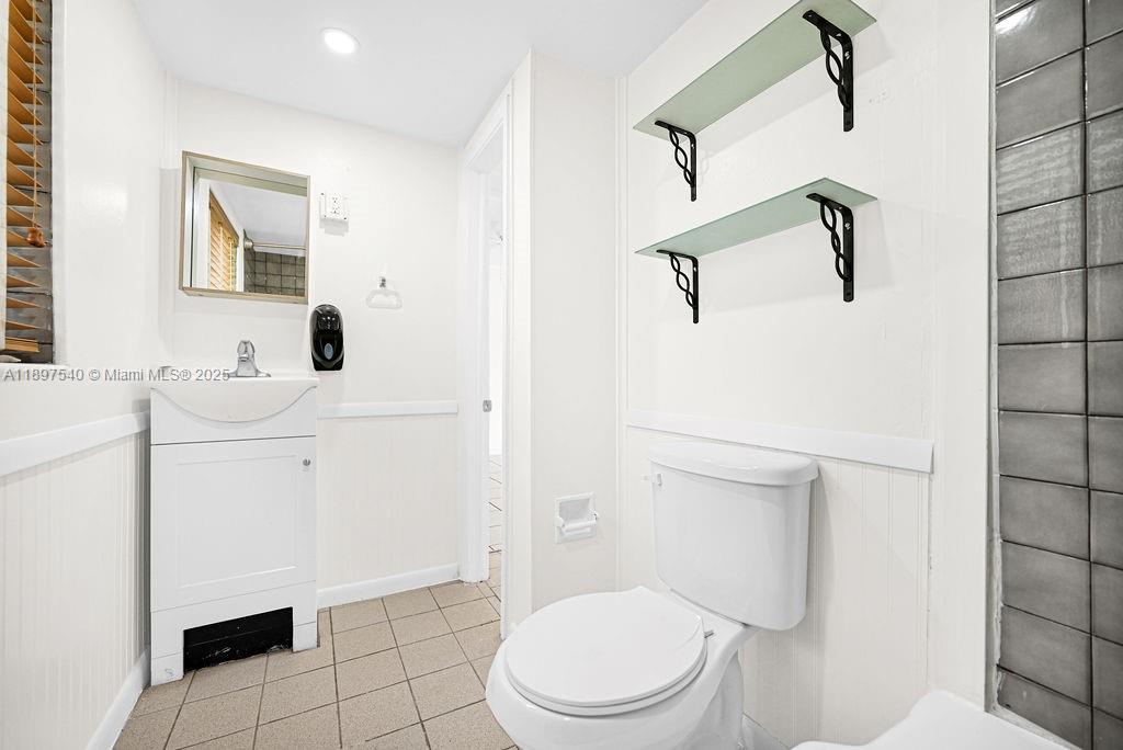 RIVIERA ESTATES 1ST ADDN - Residential Lease