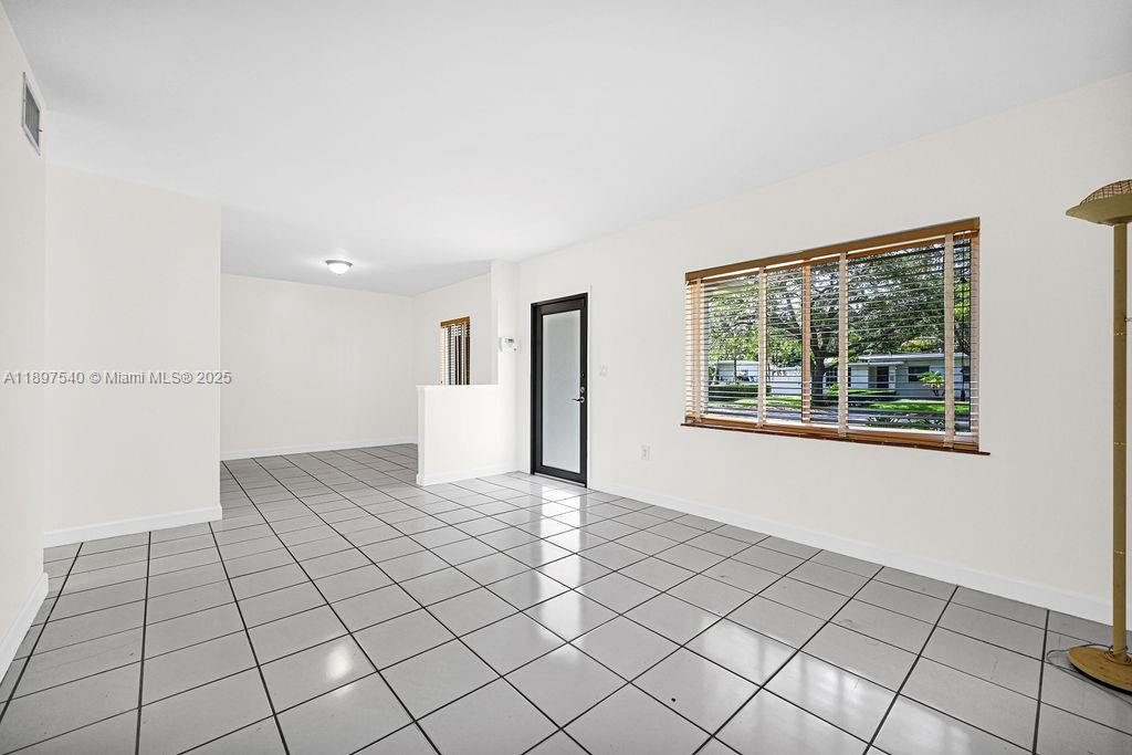 RIVIERA ESTATES 1ST ADDN - Residential Lease