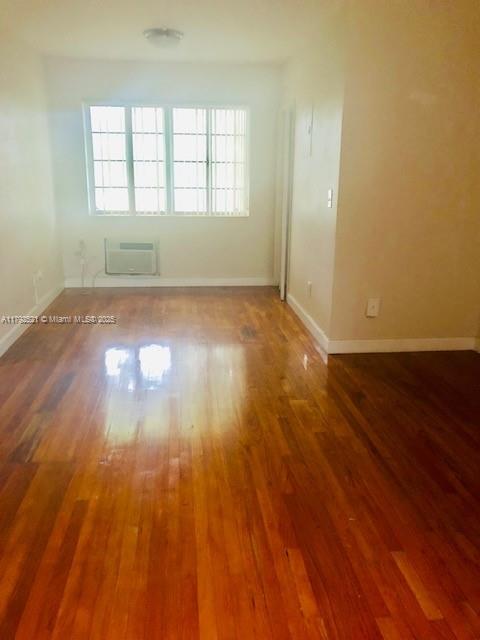 Rental Property at 1008 E Ponce De Leon Blvd 3, Coral Gables, Broward County, Florida - Bedrooms: 1 
Bathrooms: 1  - $1,800 MO.
