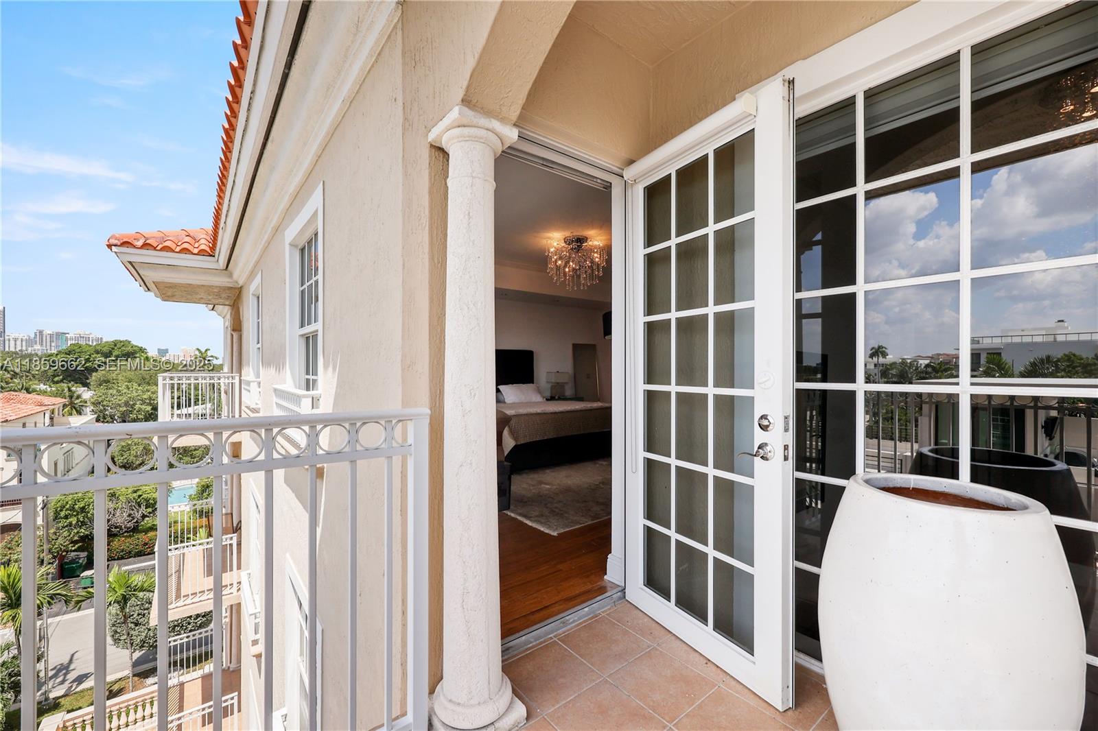 TERRACES OF THE ISLE COND - Residential