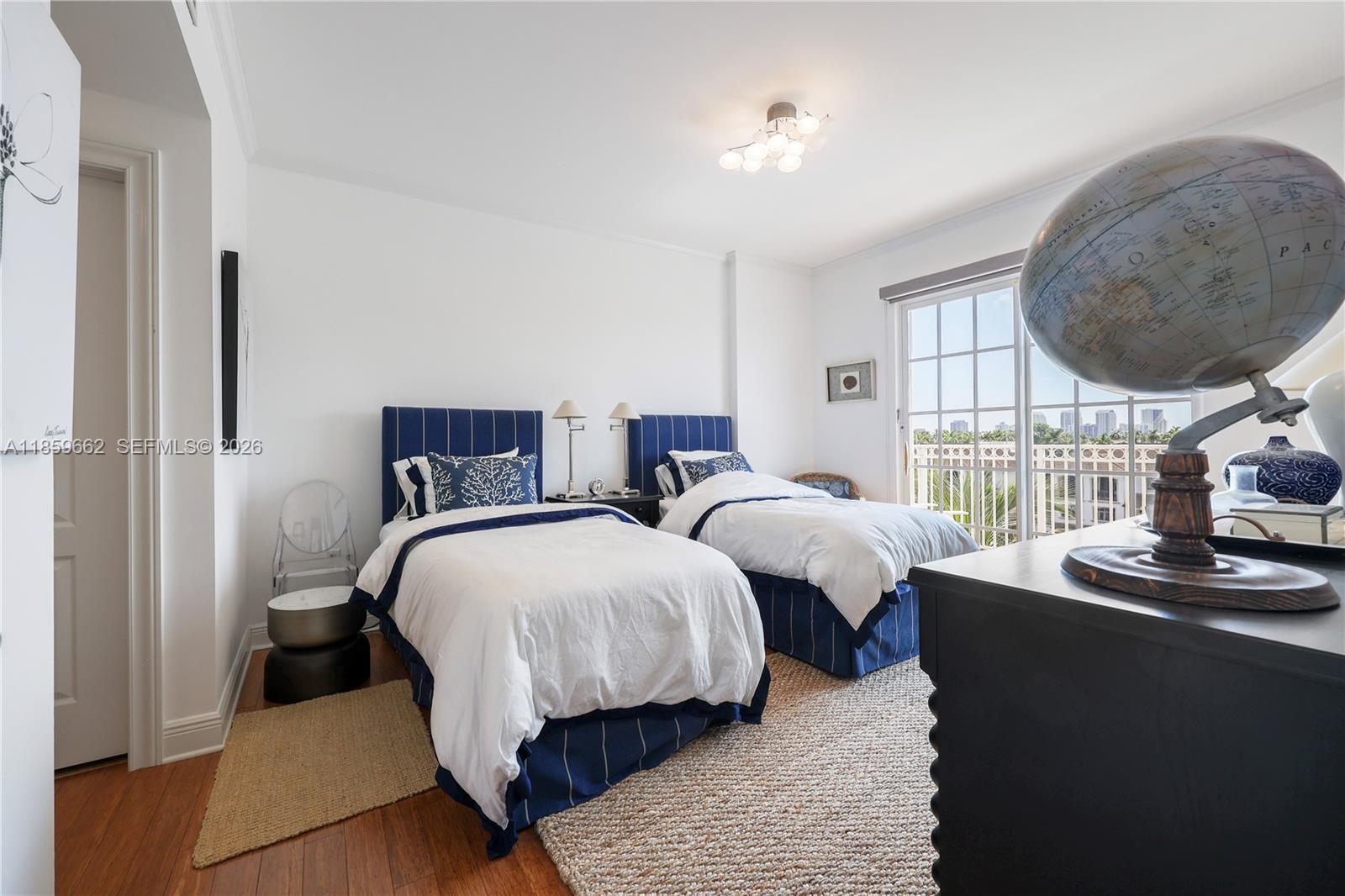 TERRACES OF THE ISLE COND - Residential