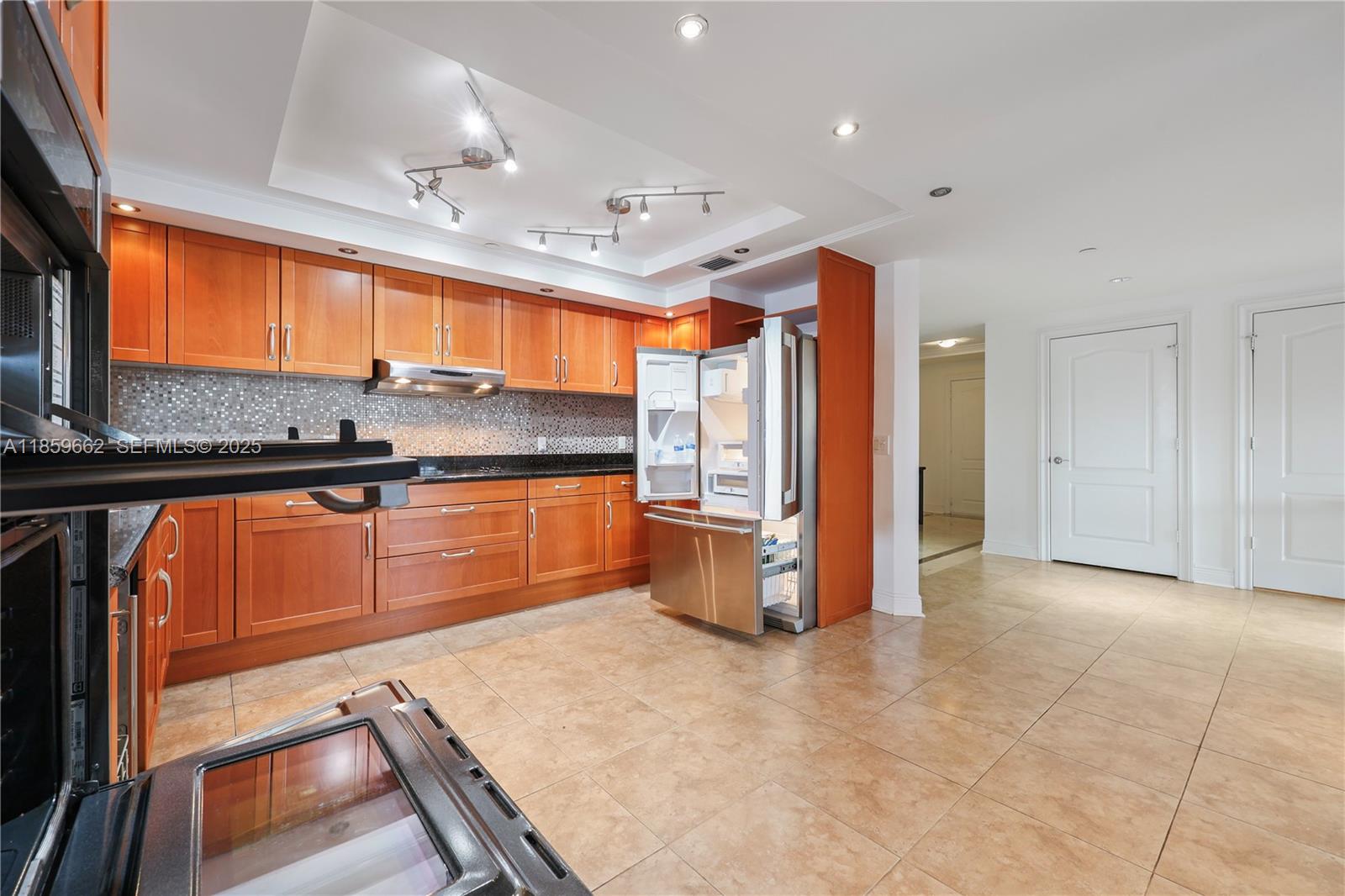 TERRACES OF THE ISLE COND - Residential