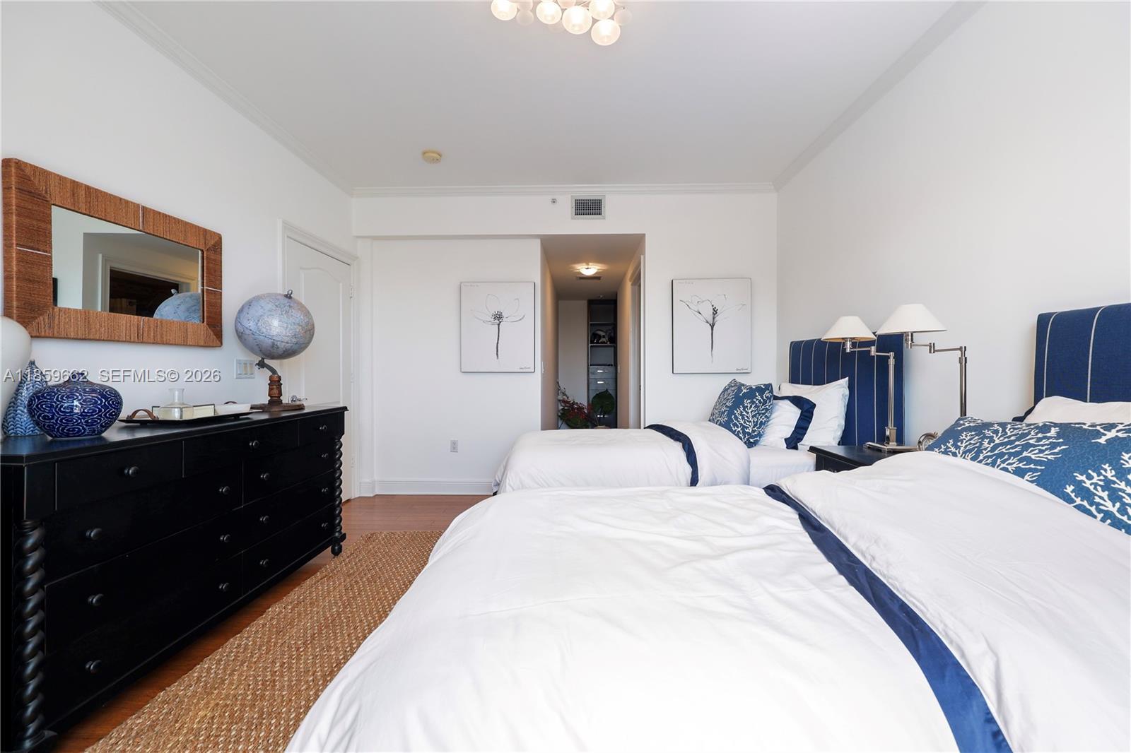 TERRACES OF THE ISLE COND - Residential