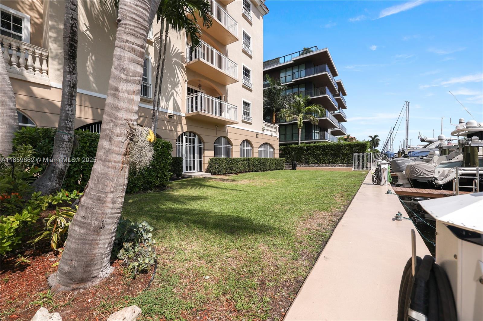 TERRACES OF THE ISLE COND - Residential