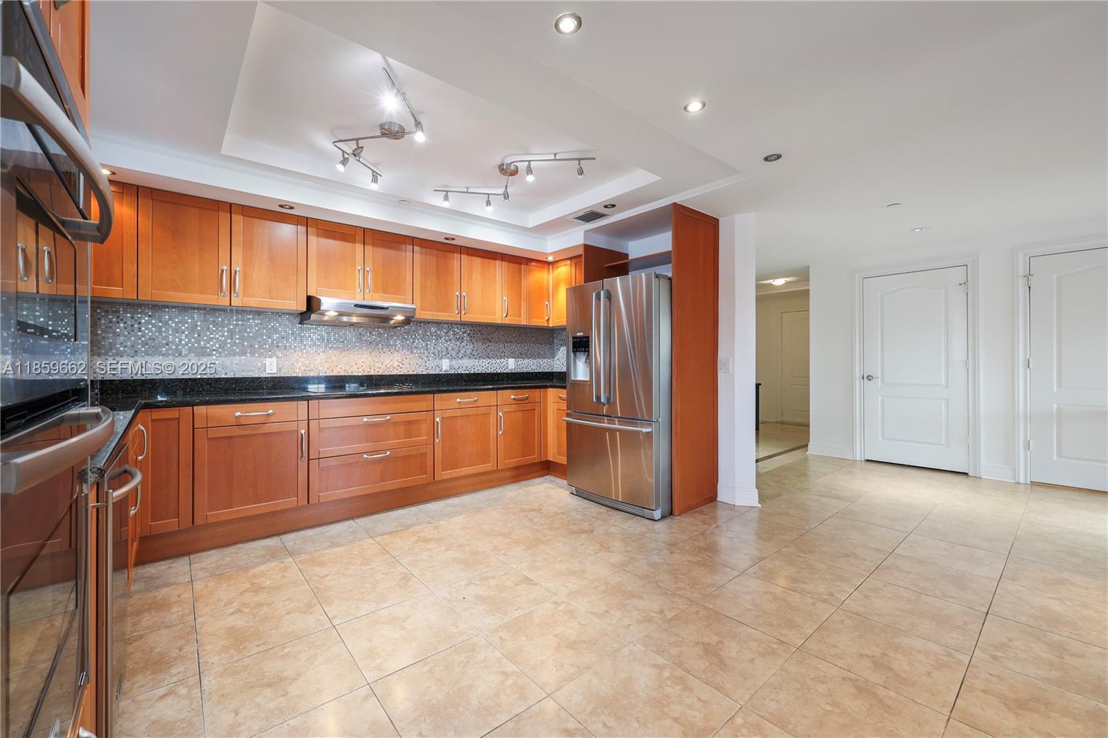 TERRACES OF THE ISLE COND - Residential