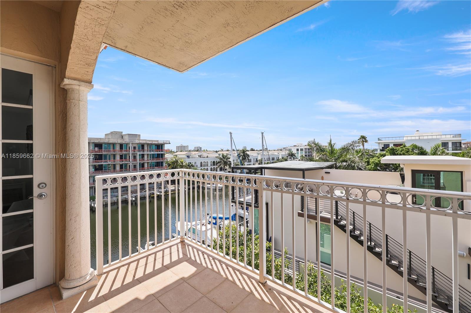 TERRACES OF THE ISLE COND - Residential