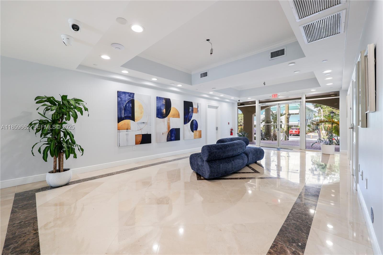 TERRACES OF THE ISLE COND - Residential