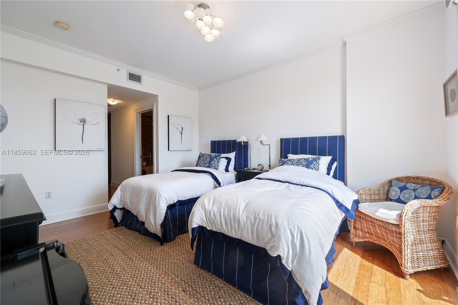 TERRACES OF THE ISLE COND - Residential