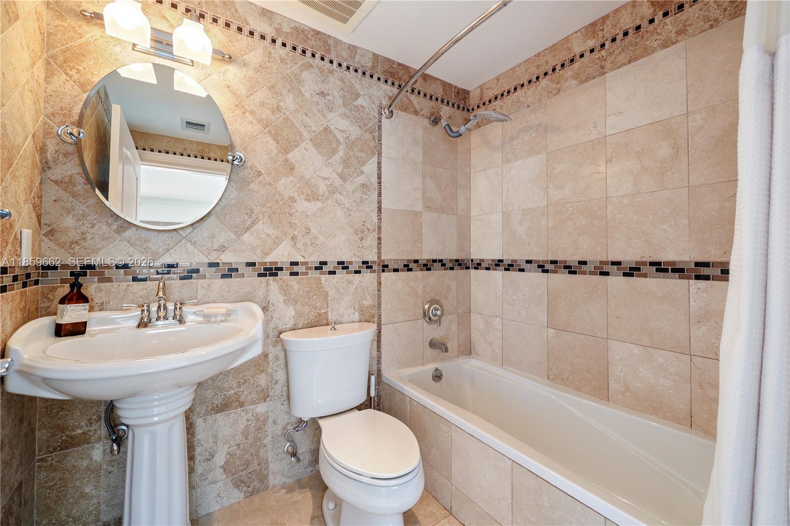 TERRACES OF THE ISLE COND - Residential