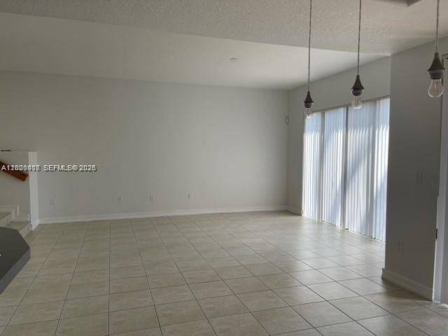 AVENTURA LAKES PHASE 1 - Residential Lease