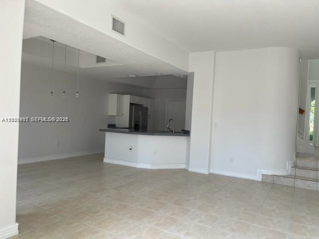 AVENTURA LAKES PHASE 1 - Residential Lease