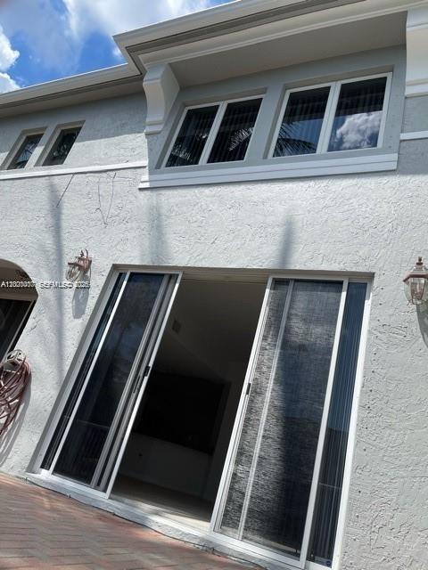 AVENTURA LAKES PHASE 1 - Residential Lease