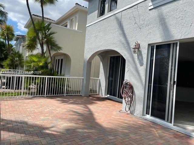 AVENTURA LAKES PHASE 1 - Residential Lease