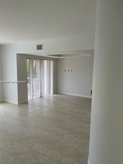 AVENTURA LAKES PHASE 1 - Residential Lease