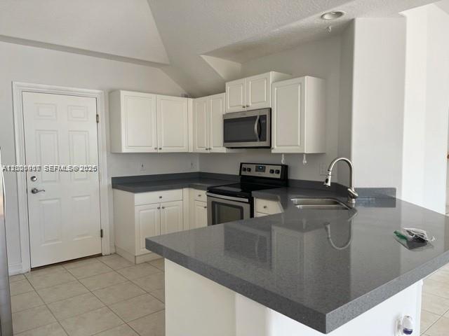 AVENTURA LAKES PHASE 1 - Residential Lease