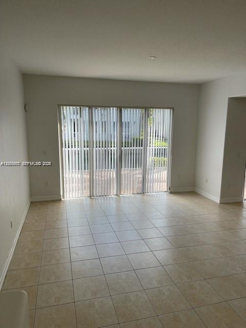 AVENTURA LAKES PHASE 1 - Residential Lease