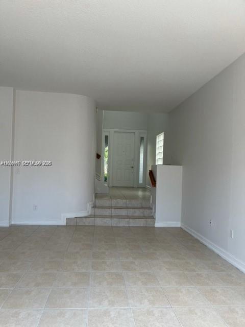 AVENTURA LAKES PHASE 1 - Residential Lease