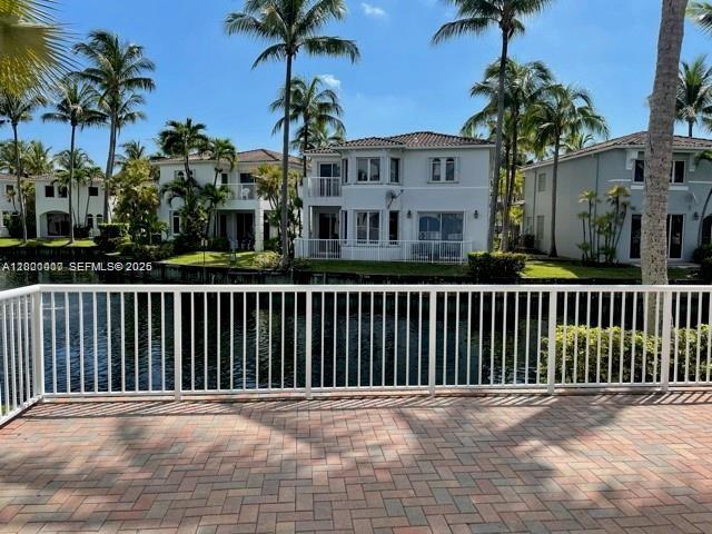 AVENTURA LAKES PHASE 1 - Residential Lease