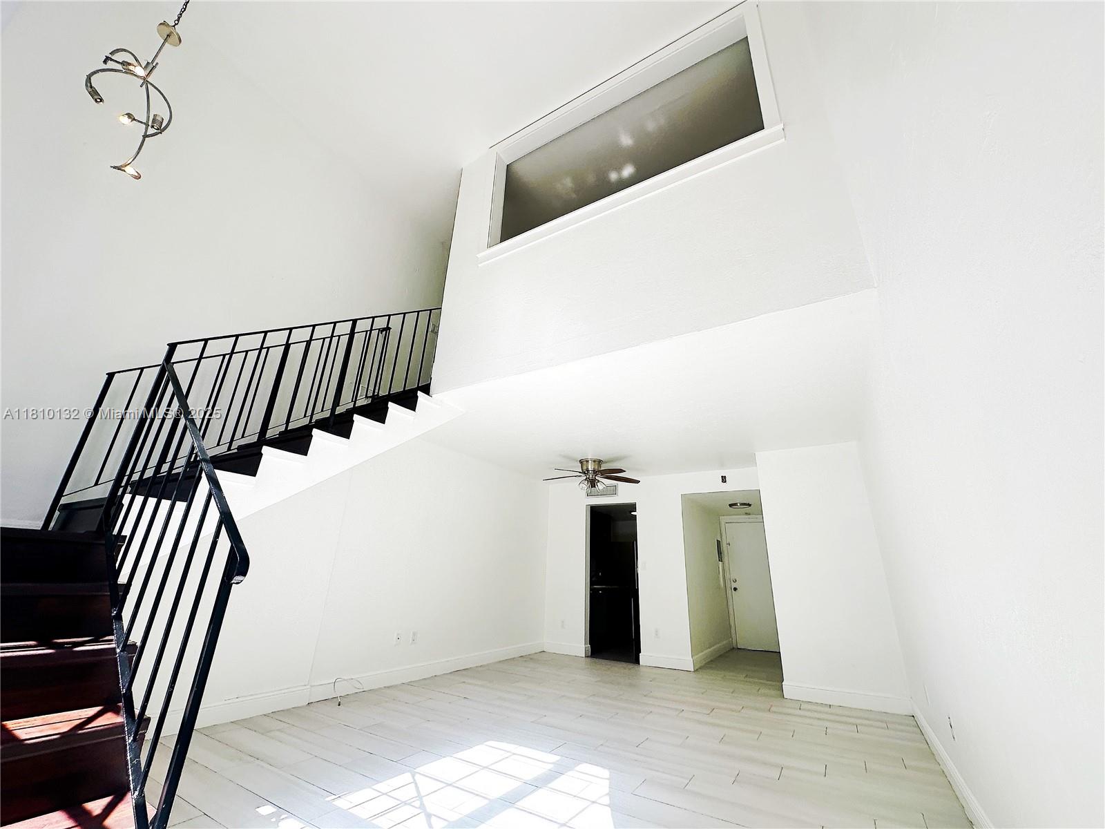 10901 N Kendall Dr 211, Miami, Broward County, Florida - 1 Bedrooms  
2 Bathrooms - 