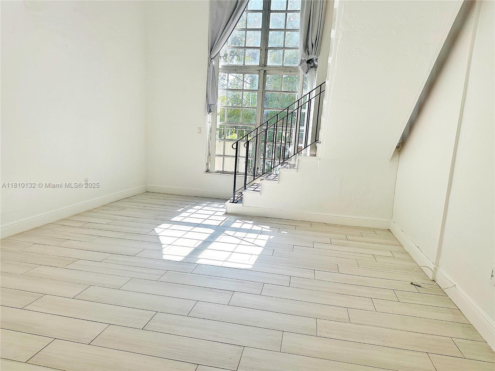 10901 N Kendall Dr 211