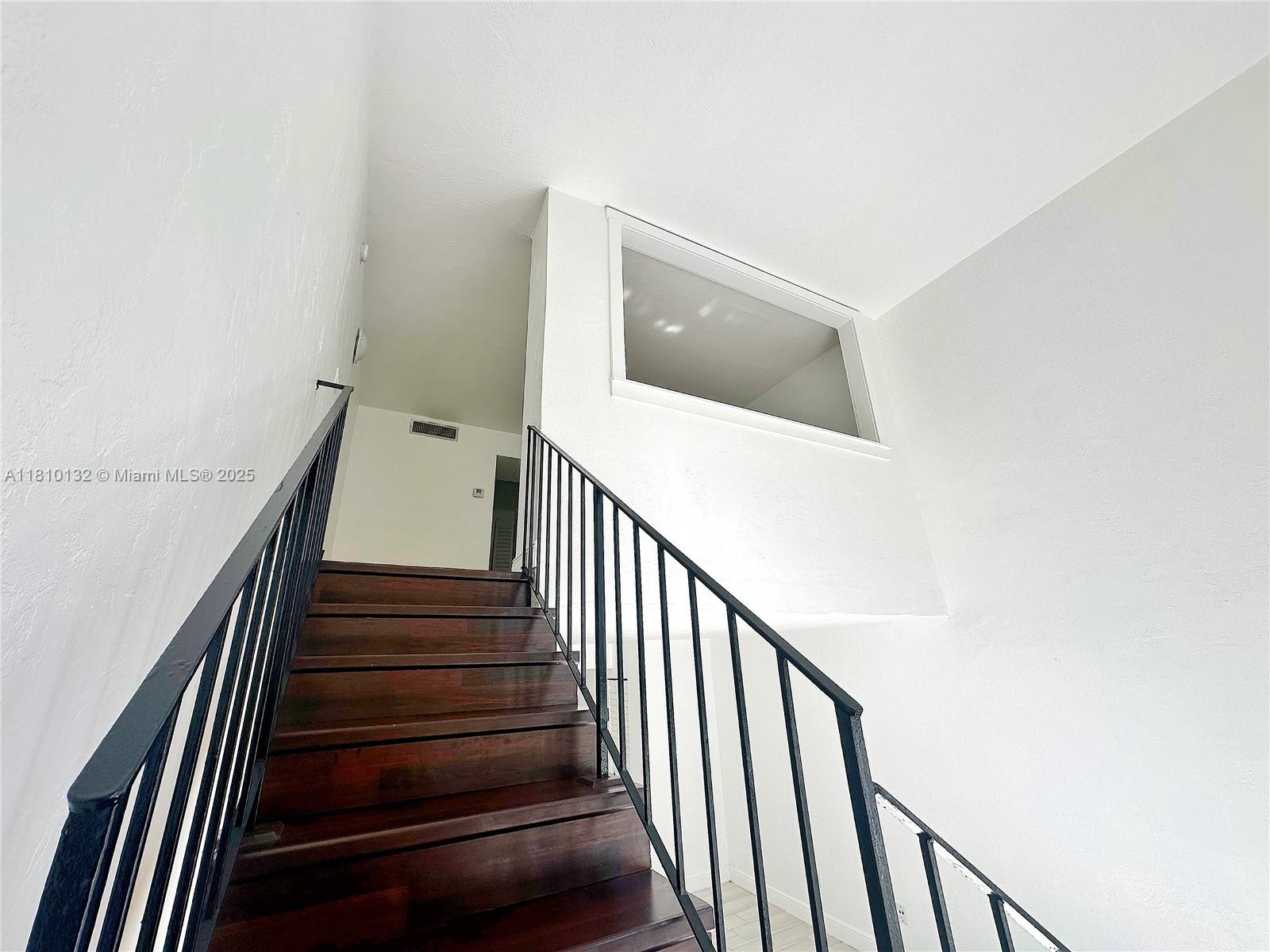 10901 N Kendall Dr 211