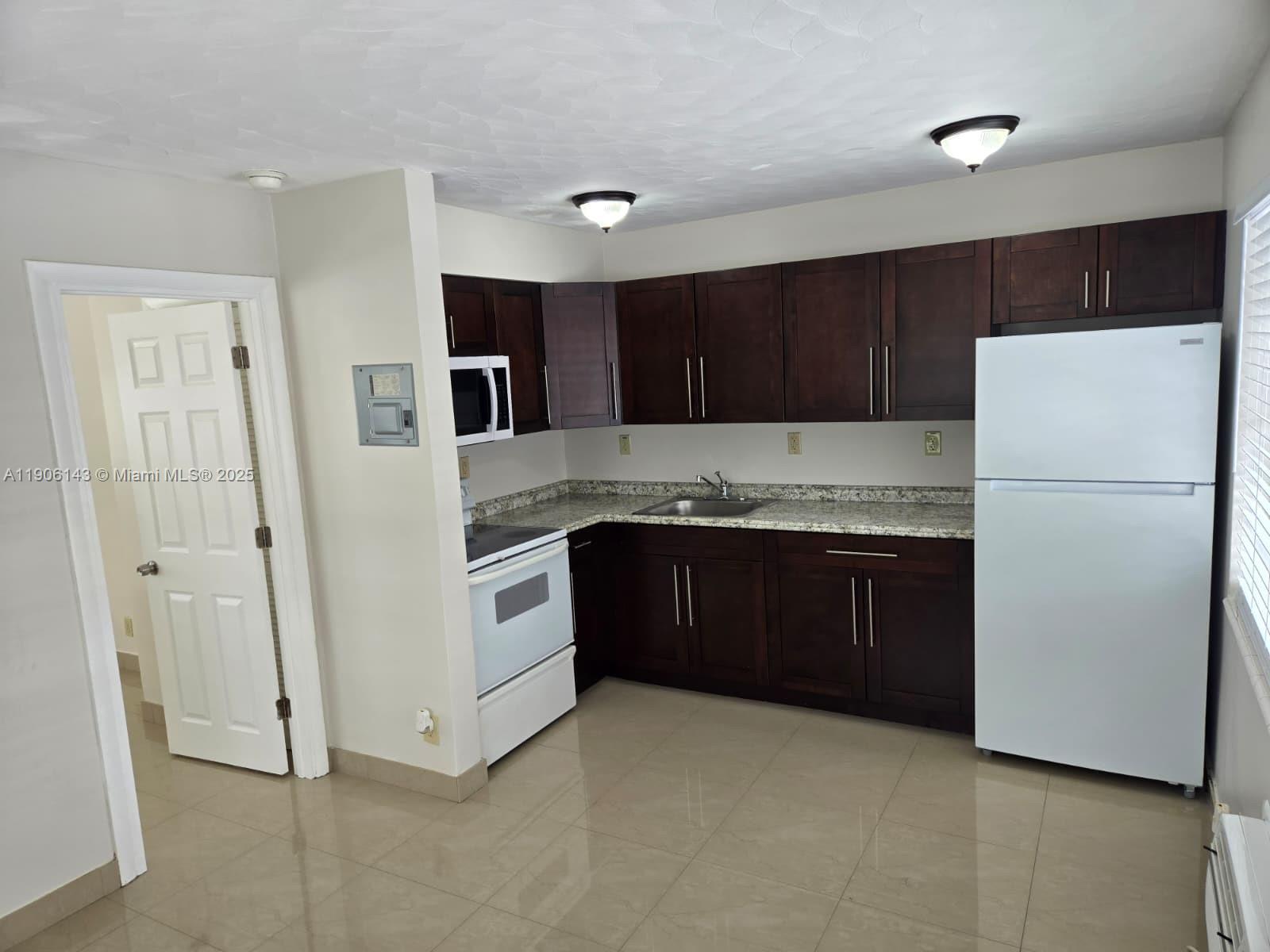 ATLANTIC SHORES DIXIE HIG - Residential Lease