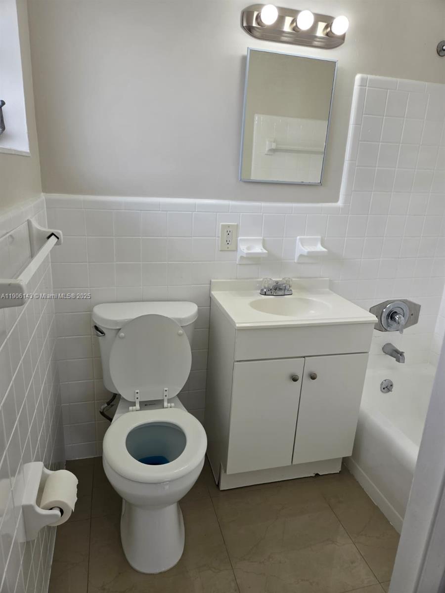 ATLANTIC SHORES DIXIE HIG - Residential Lease