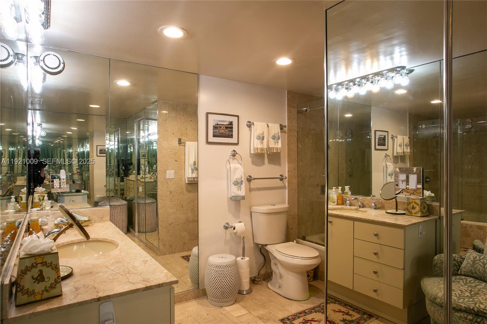 CRICKET CLUB CONDO - Residential