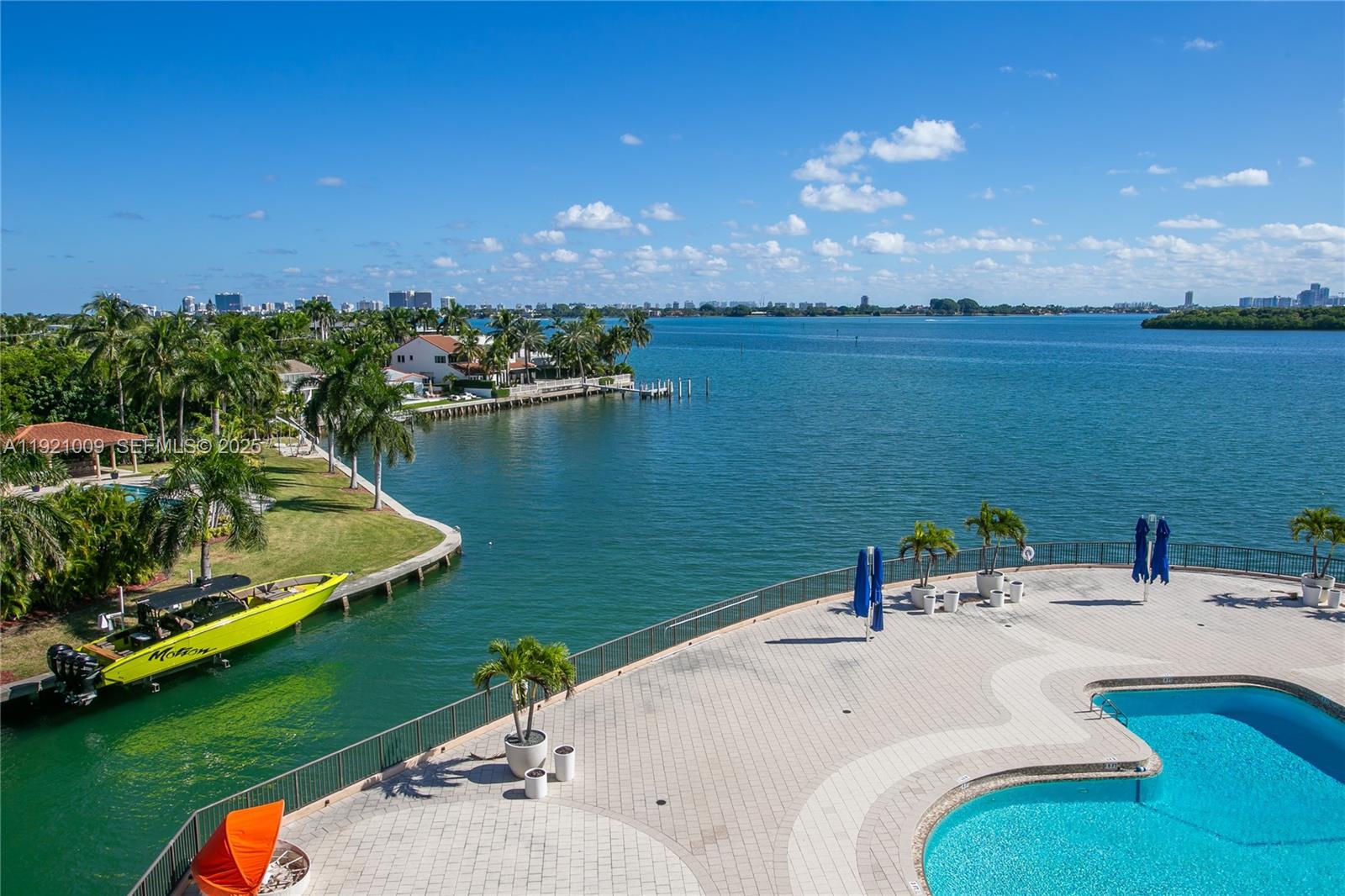 1800 NE 114th St 603, Miami, FL, 33181/$439,000 1 1800 NE 114th St 603