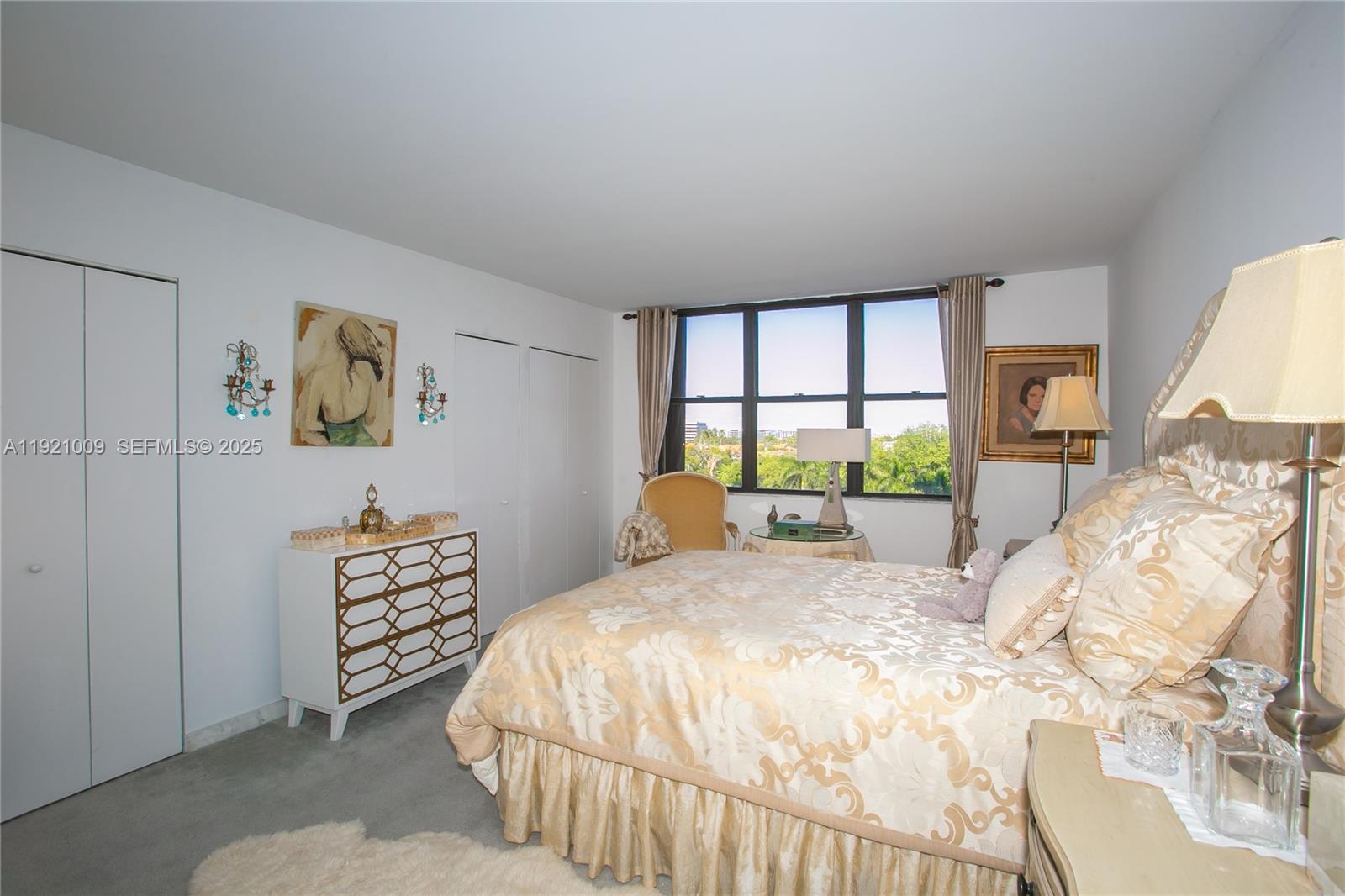 CRICKET CLUB CONDO - Residential