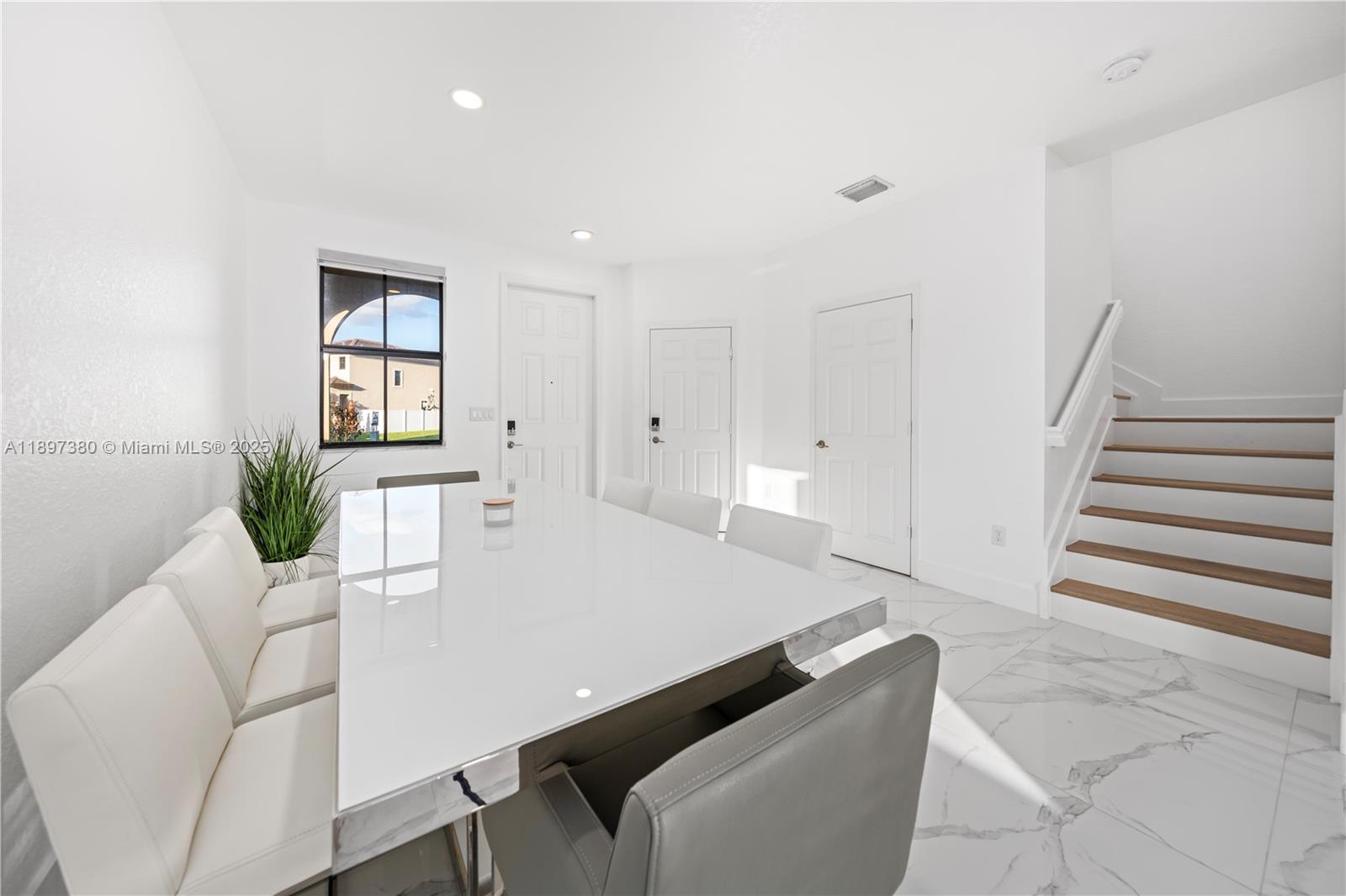AQUABELLA NORTH - Residential