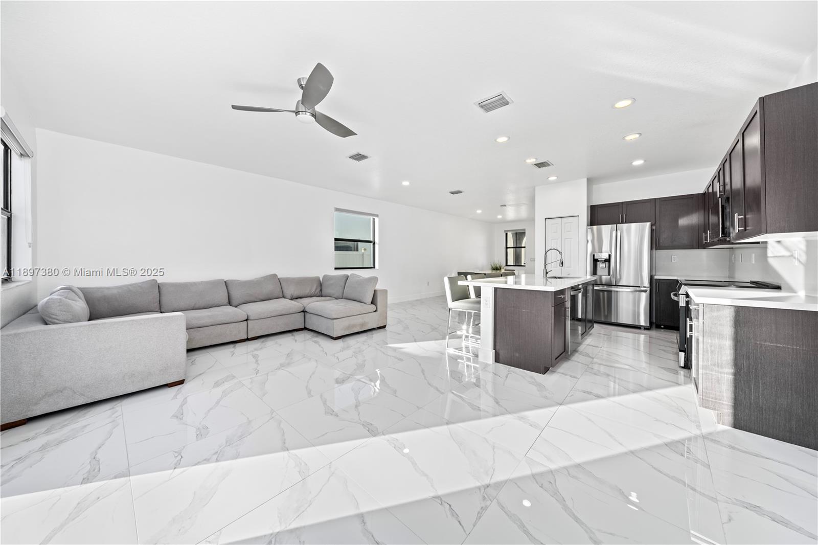AQUABELLA NORTH - Residential