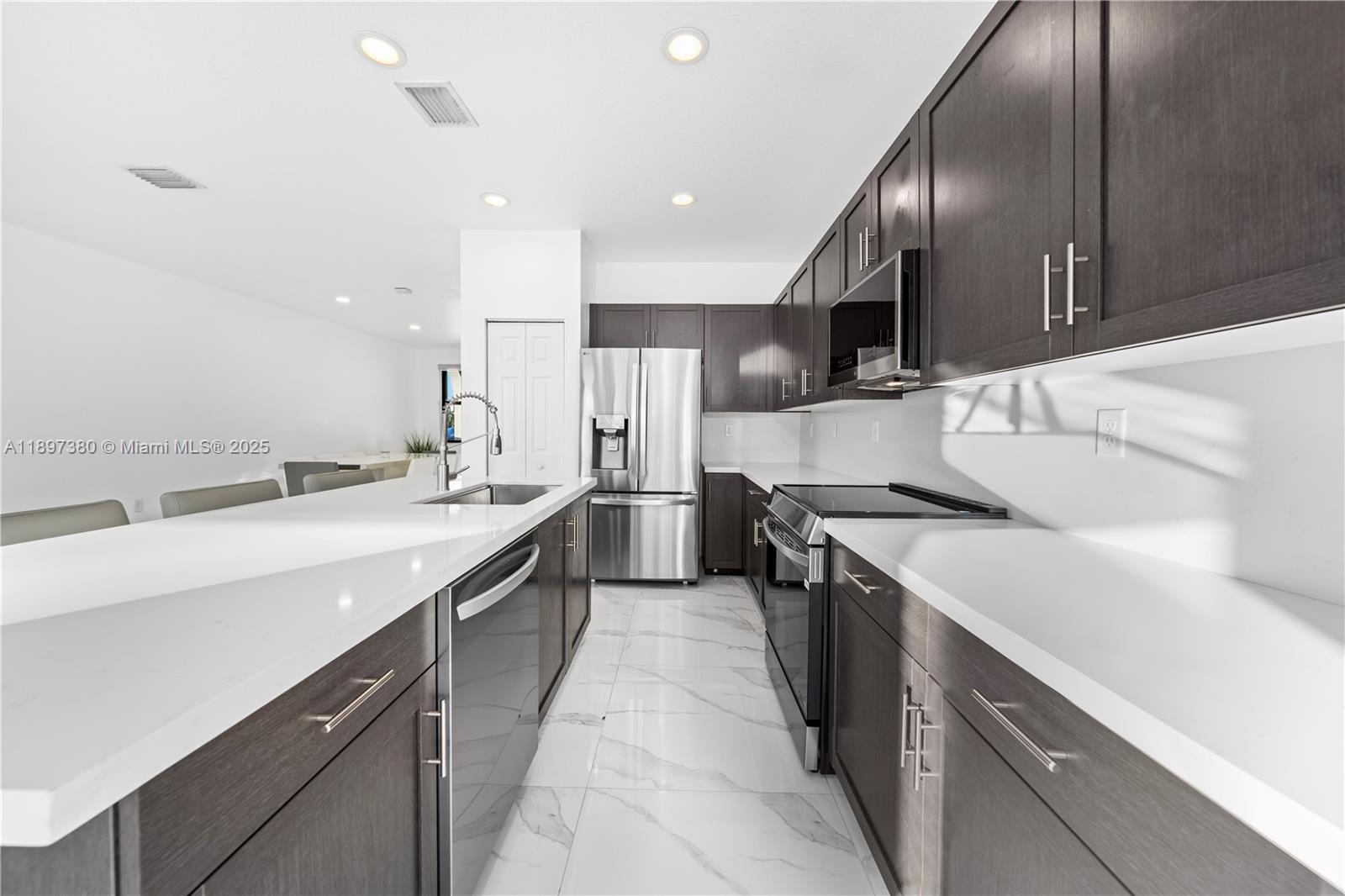 AQUABELLA NORTH - Residential